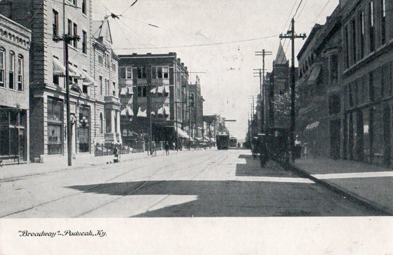 13030 Trolley Car on Broadway, Paducah, Kentucky 1909