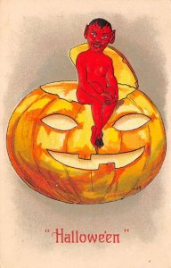 Hallowe'en  Devil W/ Giant Jack-o-Lantern, Artist Signed H.B. Griggs, PC U10825