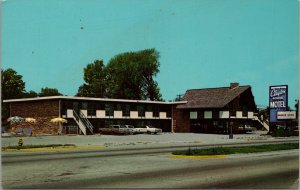 Clayton House Motel Loves Park IL Postcard PC464