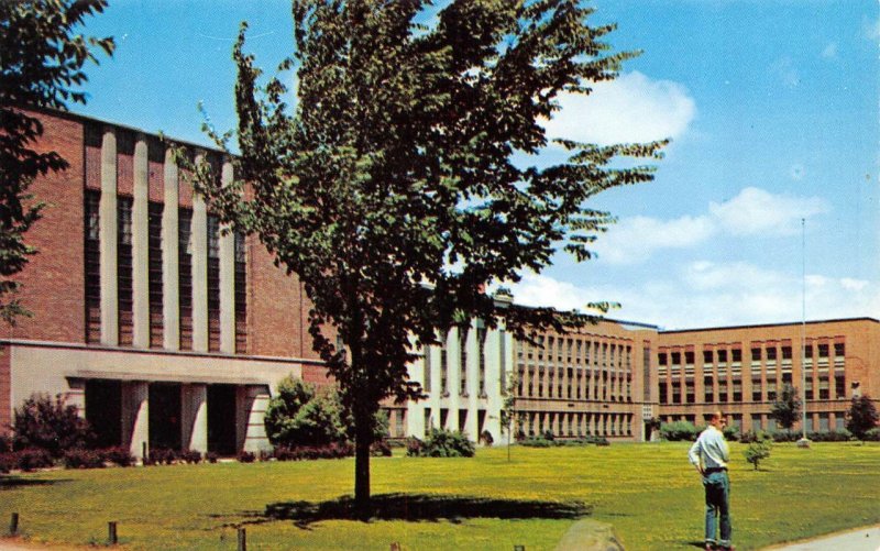 Rockford, IL Illinois  WEST SENIOR HIGH SCHOOL Student~Campus ca1950's Postcard