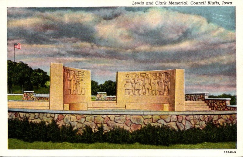 Iowa Council Bluffs Lewis and Clark Memorial Curteich