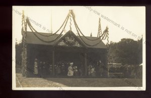 ROY401 - Queen Alexandra awaits the Display - J Bisset of Ballater Postcard