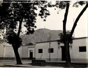 peru, LIMA, Casa de Bajo Cerro (1943) Large 9.4 x 7.8 inch Real Photo