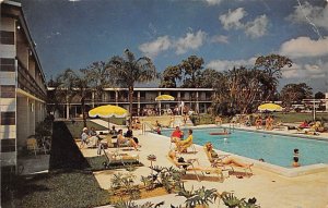 Golden Host Motor Hotel Tamiami Trail - Sarasota, Florida FL Postcard