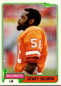 1981 Topps Football Card Dewey Selmon Tampa Bay Buccaneers sk60108