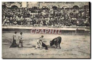 Old Postcard Bullfight Matador Bullfight wearing descabello