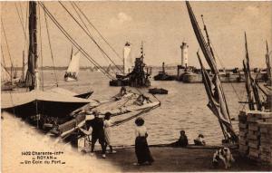 CPA ROYAN - Un coin du Port (481161)