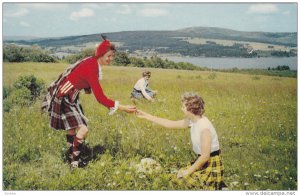 Scottish-Dressed Lassies, ANTIGONISH, Nova Scotia, Canada, 40-60´s