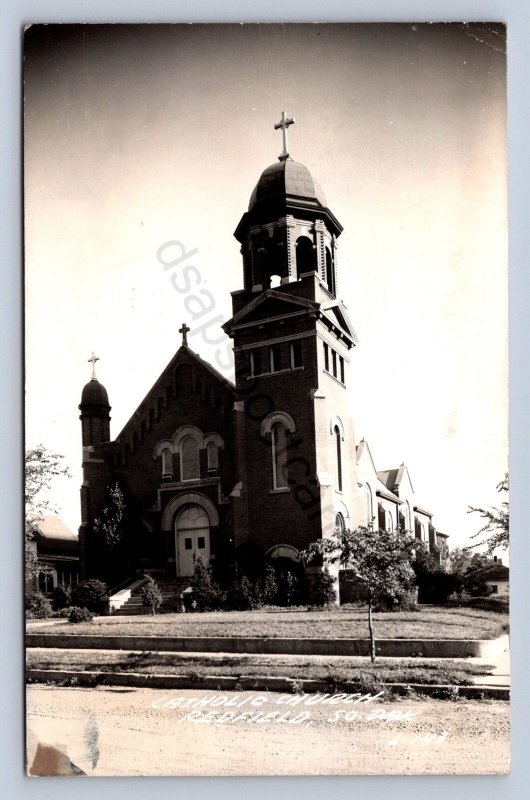 K5/ Redfield South Dakota Postcard RPPC c40-50s Catholic Church  330