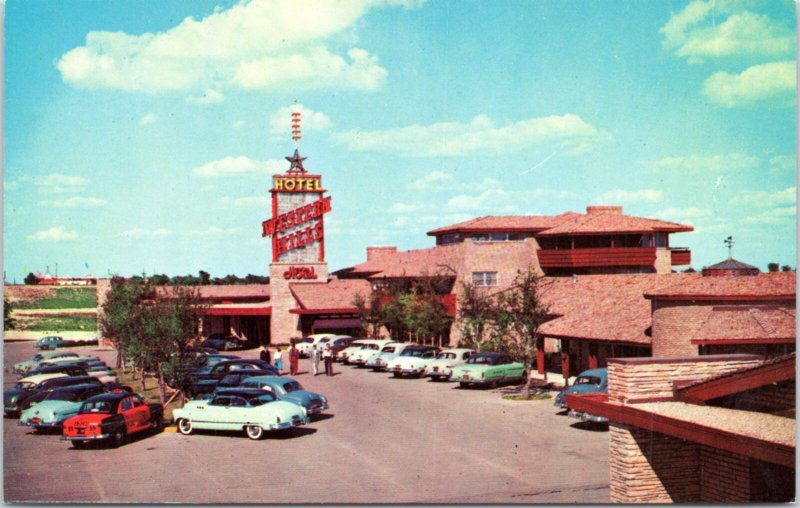 Postcard TX Fort Worth - Western Hills Hotel 50s cars