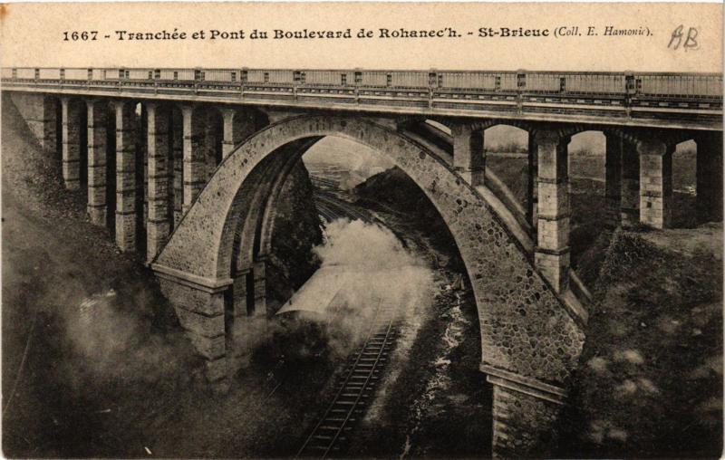 CPA St-BRIEUC - Tranchée et Pont du Boulevard de Rohannec'h (381364)