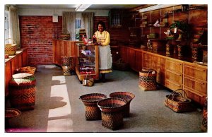 VTG Choctaw Indian Craft Shop, Philadelphia, MS Postcard