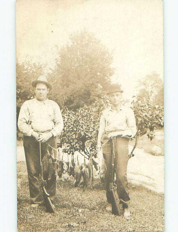 rppc Pre-1918 Hunting HUNTER MEN WITH RIFLE GUNS HOLD UP DEAD RABBITS AC7644@