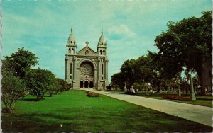 Historic St Boniface Basilica Winnipeg Manitoba Canada Chrome Postcard 