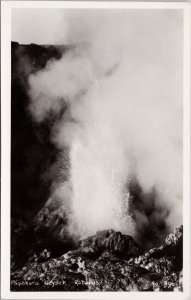 Papakura Geyser Rotorua NZ New Zealand Unused RPPC Postcard H35