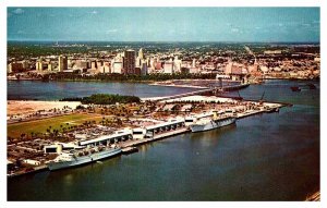 Postcard PIER SCENE Miami Florida FL AQ5246