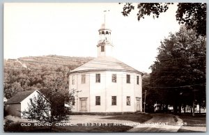 Richmond Vermont 1950s RPPC Real Photo Postcard The Old Round Church