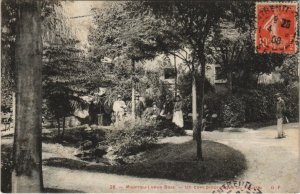 CPA MONTREUIL-sous-BOIS - Un coin pittoresque du Square (44636)