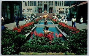Vtg New York City NY Garden Plaza Of Rockefeller Center Prometheus View Postcard