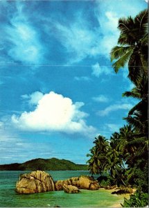 VINTAGE CONTINENTAL SIZE POSTCARD ANSA PATATES COASTAL AREA SEYCHELLES 1970s