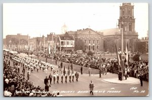 Milwaukee WI~American Legion 40 et 8 Parade~Des Moines Band~Cathedral~1941 RPPC