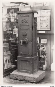 RP: SOUTHWARK , England , 1930s ; Cumings Museum , Pump from Marshalspa Prison