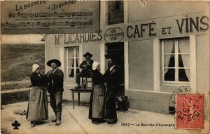 CPA Folklore - Auvergne - La Bourrée d'Auvergne (773102)