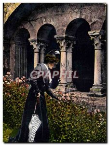 Arles - Type Arlesienne - Costume - Garden - - Old Postcard