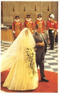 Lot236  wedding Prince Charles and Lady Diana royalty bride entres st paul uk