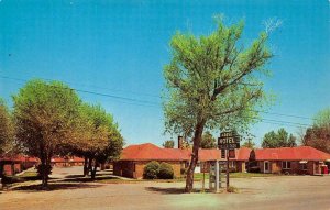 IDAHO FALLS, Idaho ID   KRUSE MOTEL~LR Bird & DF Wise ROADSIDE ca1960's Postcard