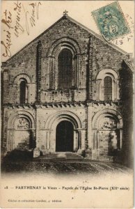 CPA PARTHENAY PARTHENAY-le-VIEUX - Facade de l'Eglise Saint-Pierre (1141240)