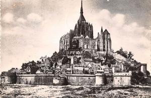 B97880 cote d emeraude le mont saint michel cote est   france real photo