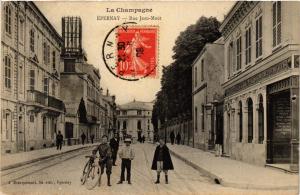 CPA La Champagne - ÉPERNAY - Rue Jean-Moet (742240)