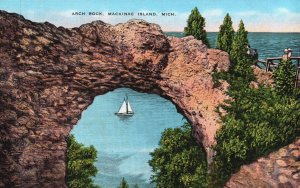 Vintage Postcard Arch Rock Famous Attraction Spot Mackinac Island Michigan MI