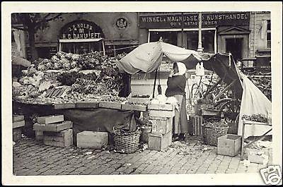 Scandinavian Market Woman, Winkel & Magnussens 30s RPPC