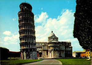 Italy Pisa Piazza dei Miracoli Apse and Leaning Tower