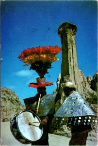 VINTAGE CONTINENTAL SIZE POSTCARD VENDORS AT VALLEY OF THE MOON LA PAZ BOLIVIA