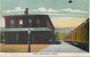 1910 Divided Back Postcard Railroad Depot Huntington OR