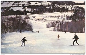 Skiing , Centre de Ski LE RELAIS , Lac Beauport , Quebec , Canada , 1988