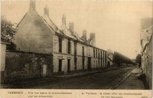 CPA Verberie Une rue apres le bombardement FRANCE (1014328)