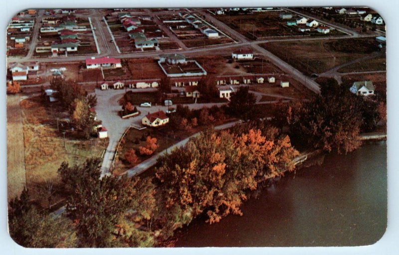 LETHBRIDGE Alberta Canada ~ Aerial LAKESIDE CABINS Roadside c1960s   Postcard