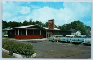 Postcard NC Wilmington Fishers Ranch House Restaurant c1950s cars N8