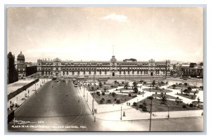 RPPC Plaza de la Constitución Palacio Nacional Mexico City UNP Postcard L20