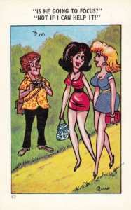 Man with Camera Out Of Focus For Sexy Lady Photos 1970s Comic Humour Postcard
