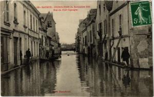 CPA SAUMUR-Inondation de Novembre 1910 - Rue du Fort - Cigougne (296695)