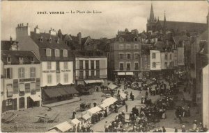 CPA VANNES-La Place des Lices (27605)