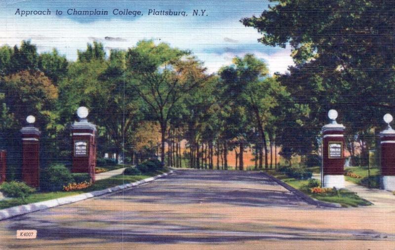 Postcard Plattsburg New York Approach To Champlain College NY - B4
