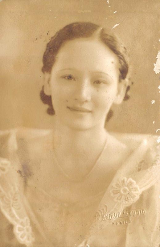 Beautiful Girl From Manila~Lacy Dress~Kahriup Studio of the Philipines 1930s? 