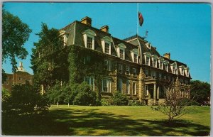 Fredericton University of New Brunswick Admin Building Postcard H81