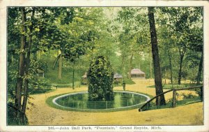 USA John Ball Park Fountain Grand Rapids Michigan 06.12